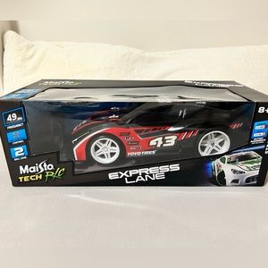 Maisto Tech Remote Control Street Racing Car Express Lane Street Series